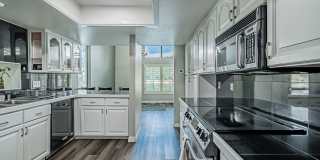 3BD, 2.5BA Arapahoe Lake Park Townhome Near DTC Gallery 3