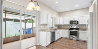 TAMPA TOWNHOME IN GATED COMMUNITY! Gallery 7