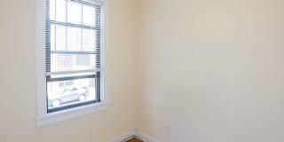 2254 North Southport Ave. Apt. Gallery 17