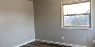 2 Bedroom 2 Bath Townhome w/ large 2 car garage - Freshly remodeled - Available Now Gallery 28