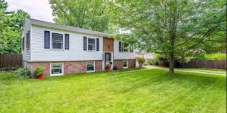 Fully Furnished Rental w/Steam Room  Sauna! Gallery 1