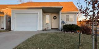 ALL WOOD FLOORS, LARGE BEDROOMS AND EXTRA STORAGE! Gallery 1