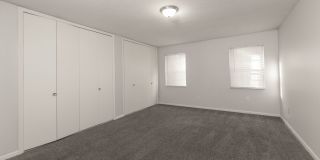 Colonial Apartments Gallery 70
