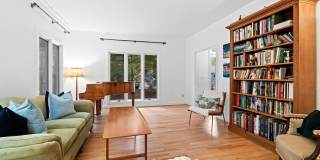 Gorgeous Home in Ironwoods Neighborhood Chapel Hill Gallery 4