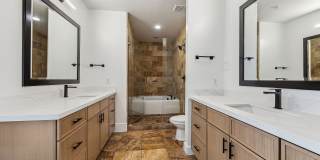 Arrive River Oaks Gallery 20