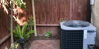 Beautiful and spacious multilevel townhouse in model home condition Gallery 30