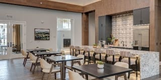 Album Keller Ranch - 55+ Apartment Homes Gallery 10