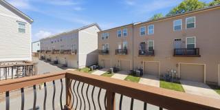 Stylish 3bd 3.5bath townhome for rent in the highly desirable Vermillion Gallery 22