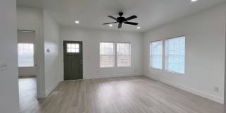 LOCATED IN HISTORIC PARKRIDGE!! Gallery 4