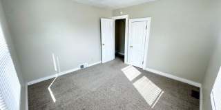 2 Bed / 1 Bath House Off North Main Street Gallery 8