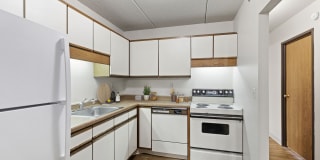 Senior Housing - Pathways on the Park Gallery 14