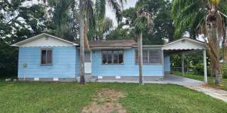 2 Bed | 1 Bath Home Available for Rent in Lakeland with BONUS DEN ! *Move-in Special* Gallery 1