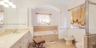 19086 SW 76th Ave Gallery 42