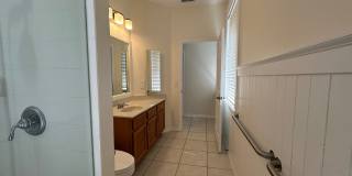 Stunning 5 Bedroom Home with Screened Pool & 3-Car Garage Gallery 13