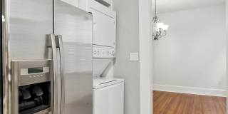 Stunning 1st floor condo located in the heart of highly sought after West Ghent featuring 3 bedrooms and 2 full bathrooms! Gallery 15