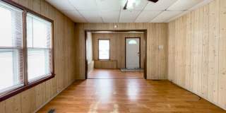 *AVAILABLE NOW!* Cozy Three Bedroom Home! Gallery 31