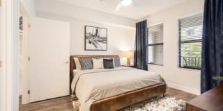 Magnolia Square Gallery 10