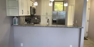 Beautiful 1/1 Penthouse unit at Makaha Valley Towers Gallery 10