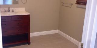 Glendale Hills traditional with fabulous views Gallery 34