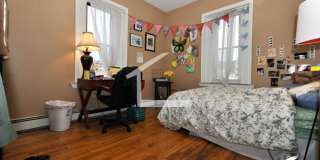 Nicely renovated 4 bed near the Green Line and BC for the upcoming school year! Gallery 8