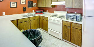 Williamsburg on The Lake Apartments of Valparaiso Gallery 18