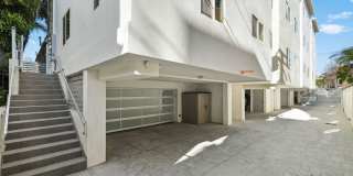 1745 S Barrington Ave Gallery 18