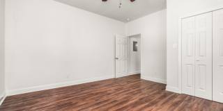 115 St Charles Gallery 21