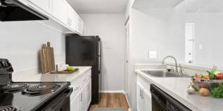 Lakes Edge Gallery 7