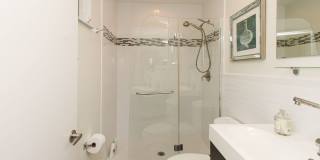 ** LUXURY MODERN ZEN RETREAT IN NAPLES PARK ** WALK TO THE BEACH **   4BR/4BA PRIVATE POOL & SPA FULLY REMODELED ** MERCATO **OFFERED FURNISHED SEASONALLY, WEEKLY OR ANNUALLY ** NO HOA PROCESS SO MOVE IN TODAY ** READY FOR A TENANT ** Gallery 77