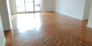 8 9th Street Gallery 2