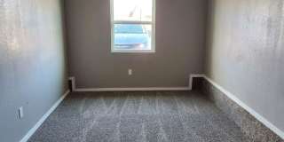 Charming 5 Bedroom!! Gallery 16