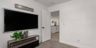 2117 W MARIPOSA Street Gallery 10