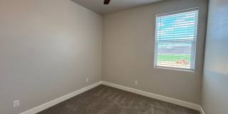 4 BEDROOM SANDHOLLOW TOWNHOME FOR RENT! Gallery 32