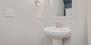 Spacious 3 Bedroom Townhouse with Community Pool! Gallery 15