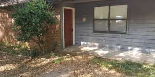 1060/1062 Sourwood Ct - 1060 Gallery 1