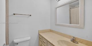 7441 Wayne Avenue Gallery 19