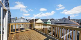 HIge 5 bed steps from Tufts Gallery 40