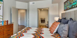 The Curve at Melrose Gallery 14