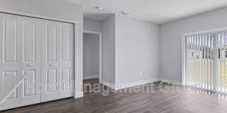 2224 Hilton St. Gallery 9