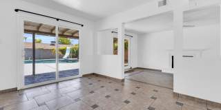 6 Bedrooms, 3 Bath,  Pool CLOSE TO ASU (Rural & Broadway) Gallery 33