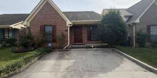 STUNNING UPDATED 3 BEDROOM TOWNHOUSE IN SILVER BROOK IN W. KNOX11 Gallery 1