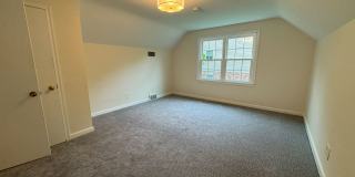 Renovated home, central air, stainless appliances, Radnor SD, Walk to Villanova, small dogs ok...this is a must see! Gallery 13