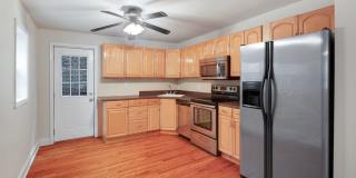 Three Bedroom Graduate Hospital Home with Roof Deck! Gallery 8