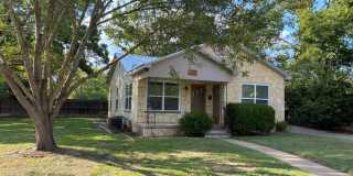 706 N Lincoln Gallery 1