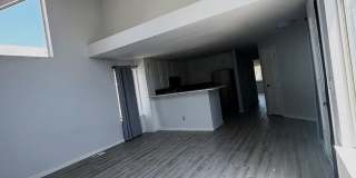 Spacious 3 Bedroom Home with Vaulted Ceilings & Fireplace Gallery 6