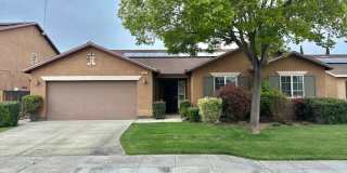 Clean and neat 4 bedroom, 2 bathroom single story in the Fancher Creek area 93727 Gallery 1
