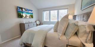 13 Beachland Avenue Gallery 31