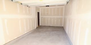 Beautiful and Bright 3 bedroom 2.5 bath Townhouse in Brightleaf with a Garage!! Gallery 20