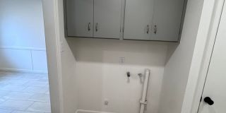 Midtown Charmer 2 Bed 2 Bath! Gorgeous Updates! Gallery 9
