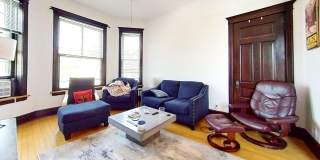 Top Floor Wrigleyville Two Bed Includes Heat Gallery 1